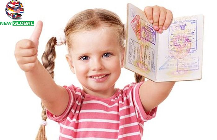 Thẻ tạm trú cho trẻ em có bố mẹ là người nước ngoài